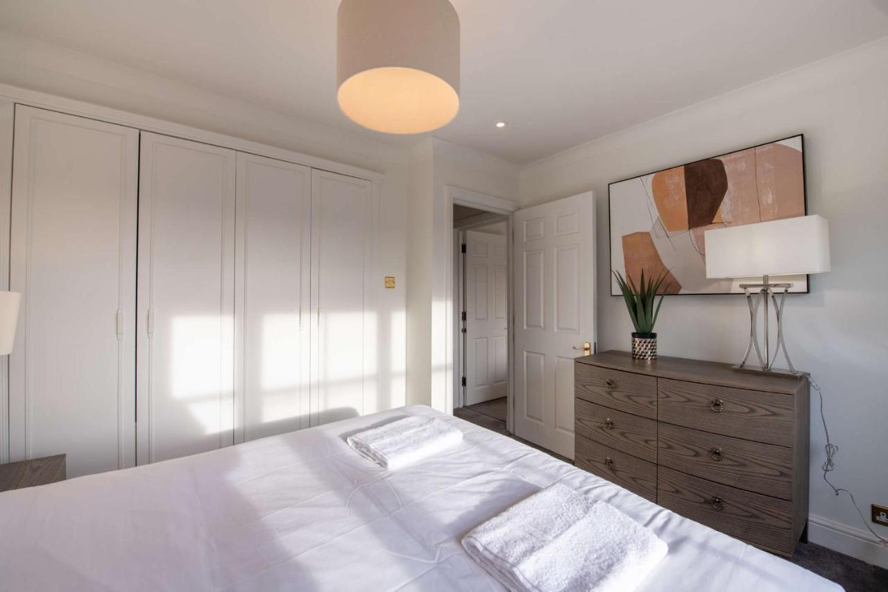 Somerset Court Kensington Apartments London Eksteriør billede